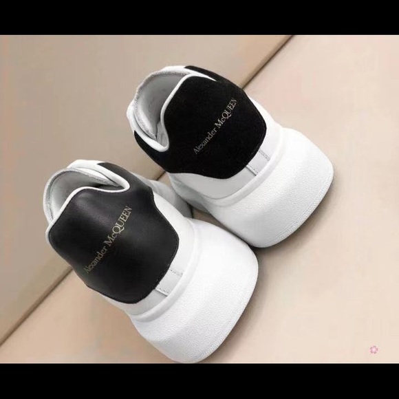 Sports shoes small white shoes Alexander McQueen - Picture 6 of 6